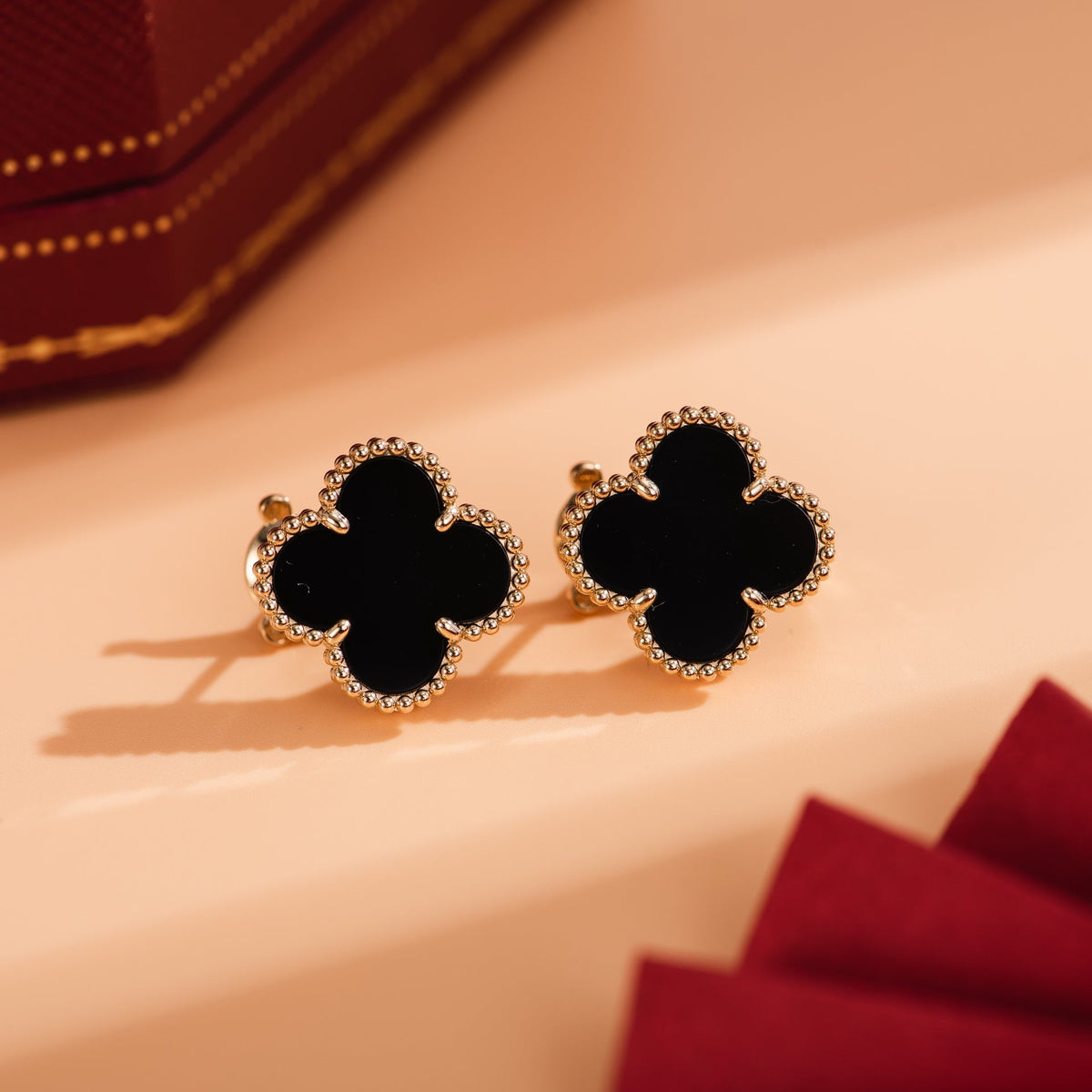 Van Cleef & Arpels CLOVER MEDIUM ONYX PINK GODL EARRINGS