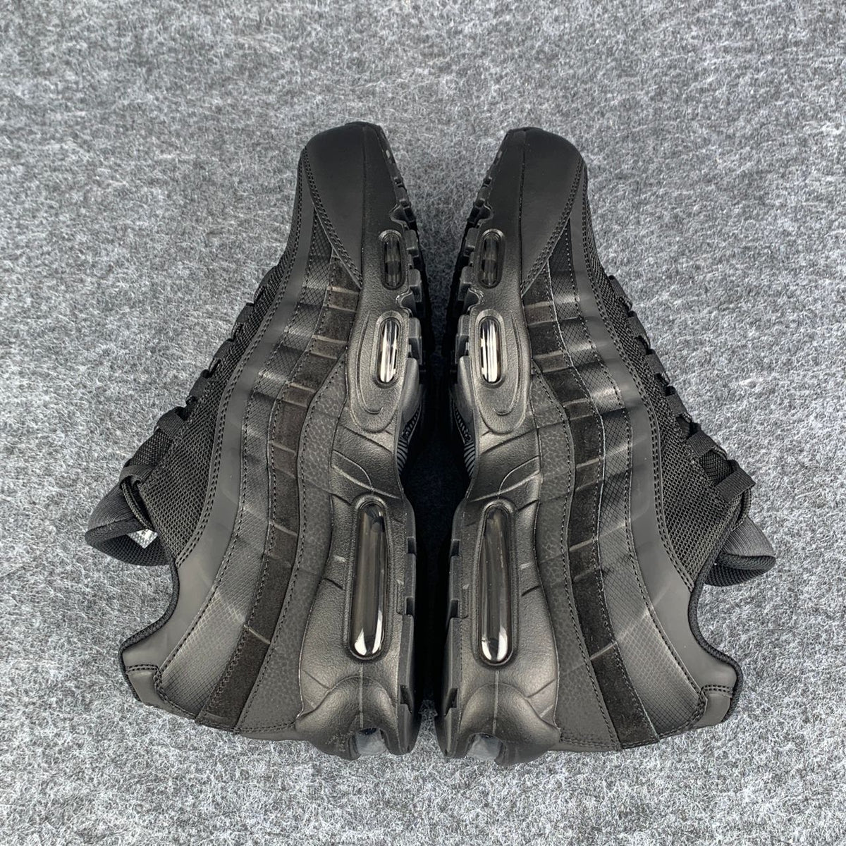 Air Max 95 Essential 'Triple Black'