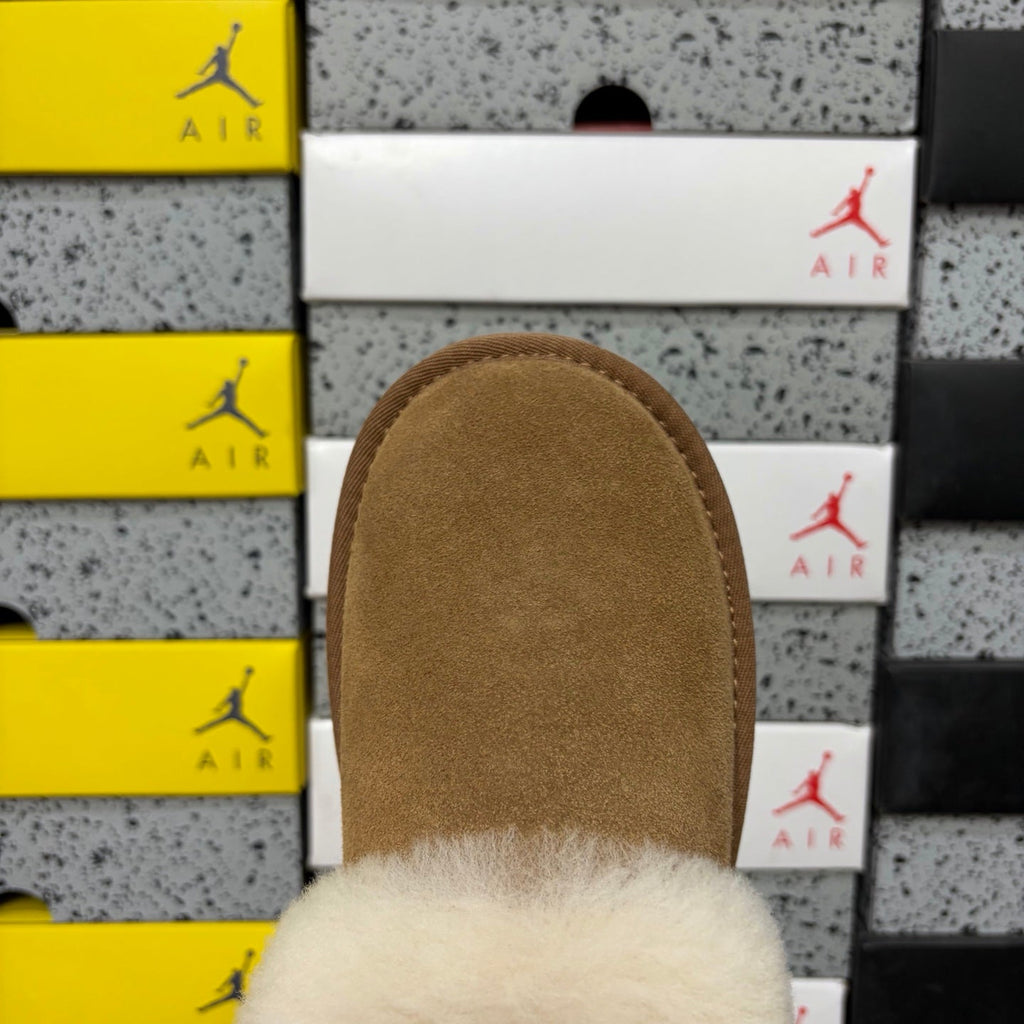 UGG Kallen Fold-Over Shearling Mule – Suede Open-Back Slipper with Cream Shearling Cuff & Chunky Lug Platform Sole in Chestnut