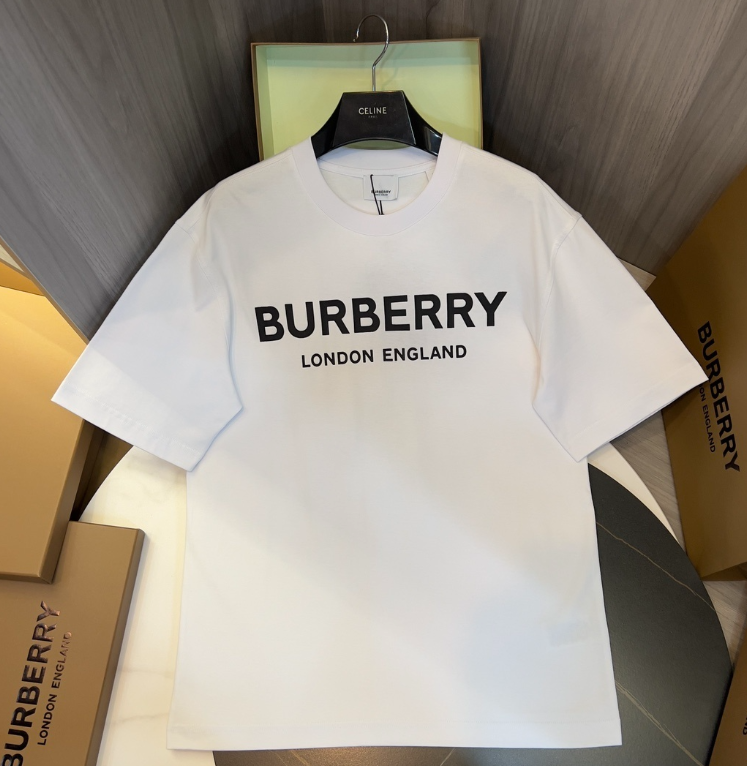 Minimal Logo T-Shirt – London Style
