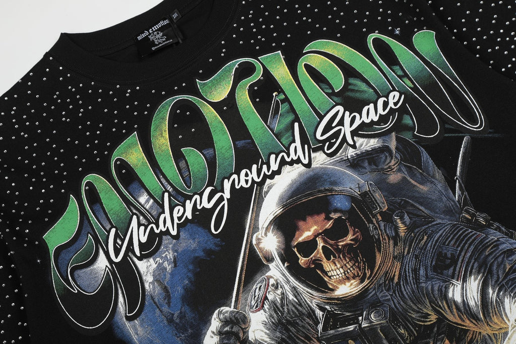 MIXED EMOTION Astronaut Skull Graphic T-Shirt