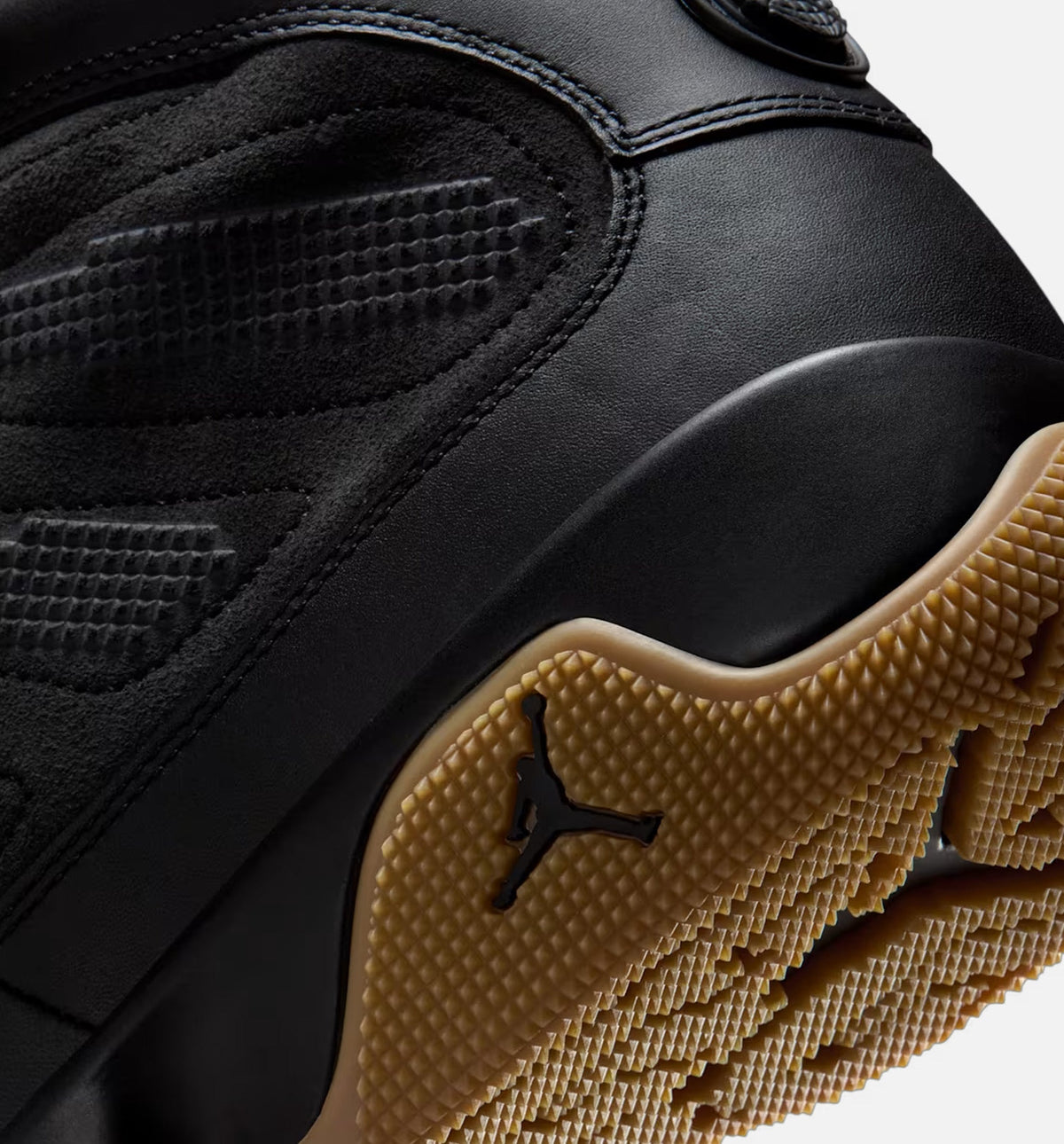 Air Jordan 9 Retro – Men's Lifestyle Boot in Black/Black/Gum Light Brown