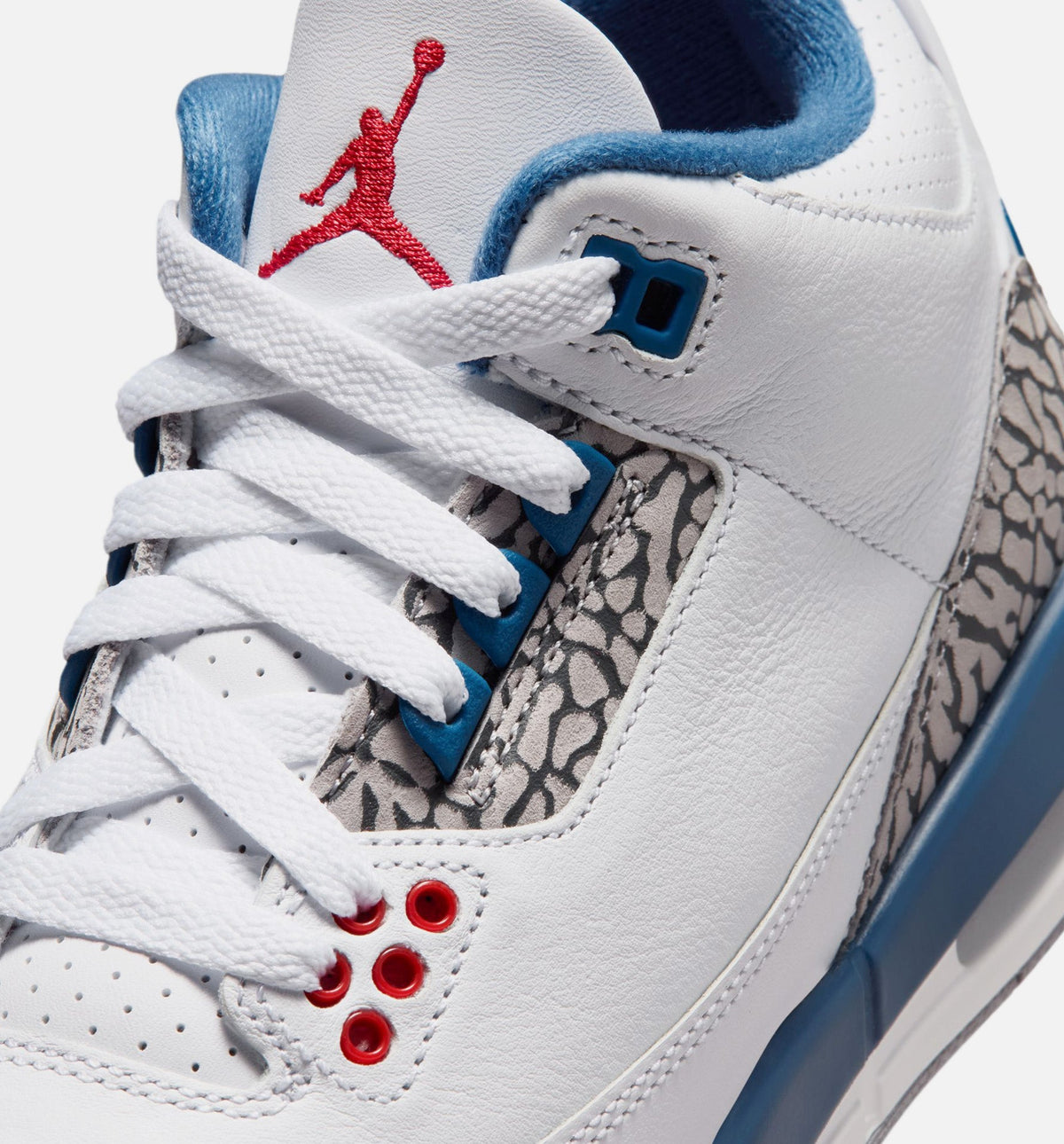 Air Jordan 3 Retro OG True Blue Grade School Lifestyle Shoes - White/Fire Red/True Blue