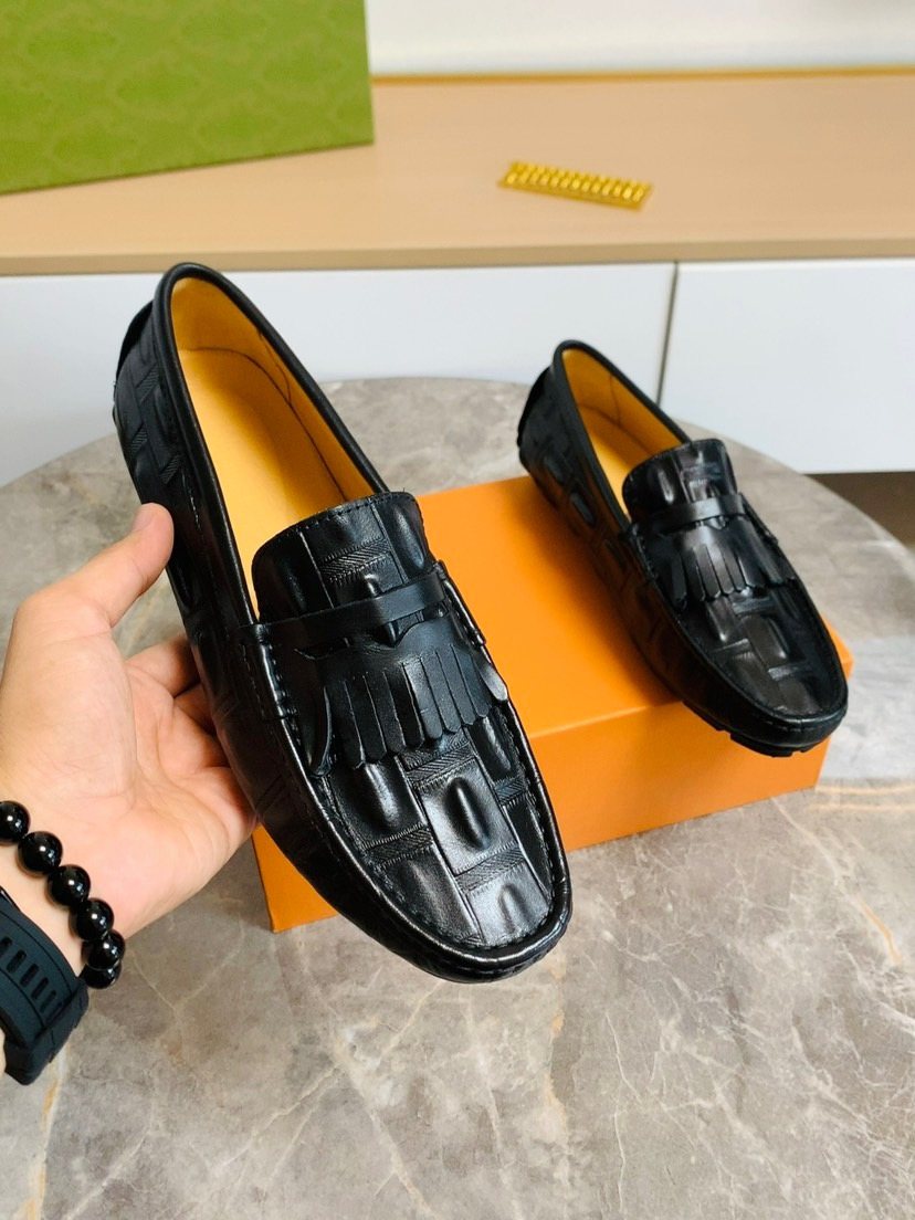 Men's Black Tasseled Loafers