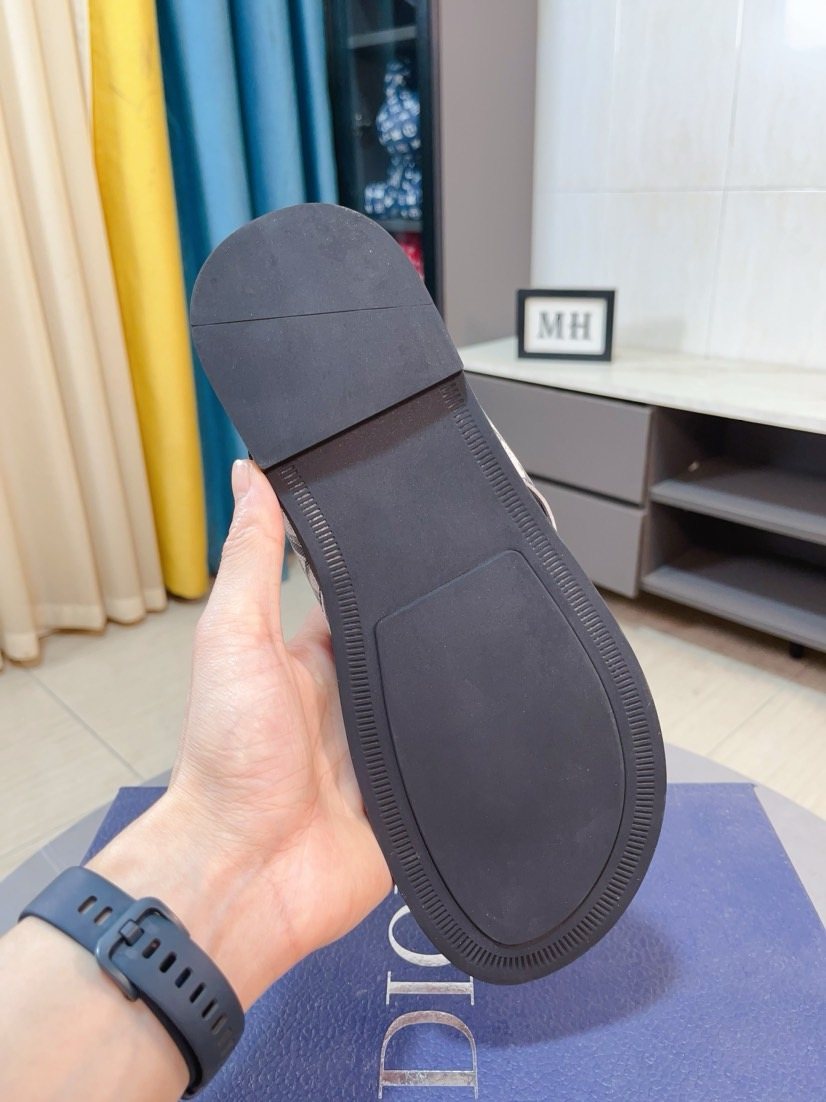 Dior Patterned Strap Thong Sandals - Textured Outsole