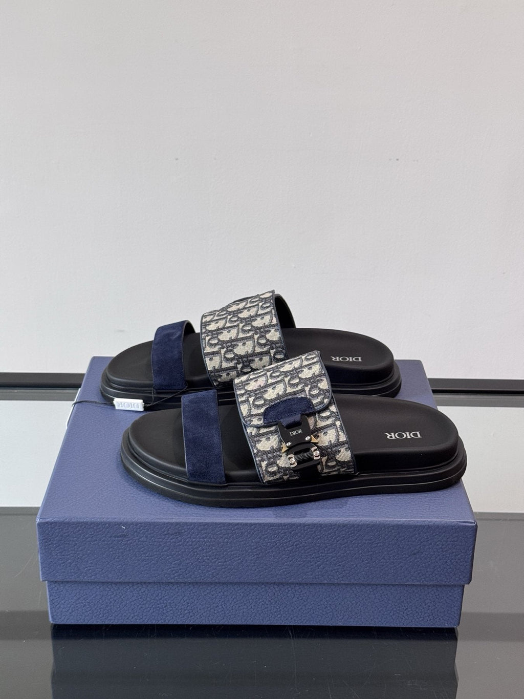 Dior Men's Patterned Buckle Slide Sandals - Black Ridged Sole
