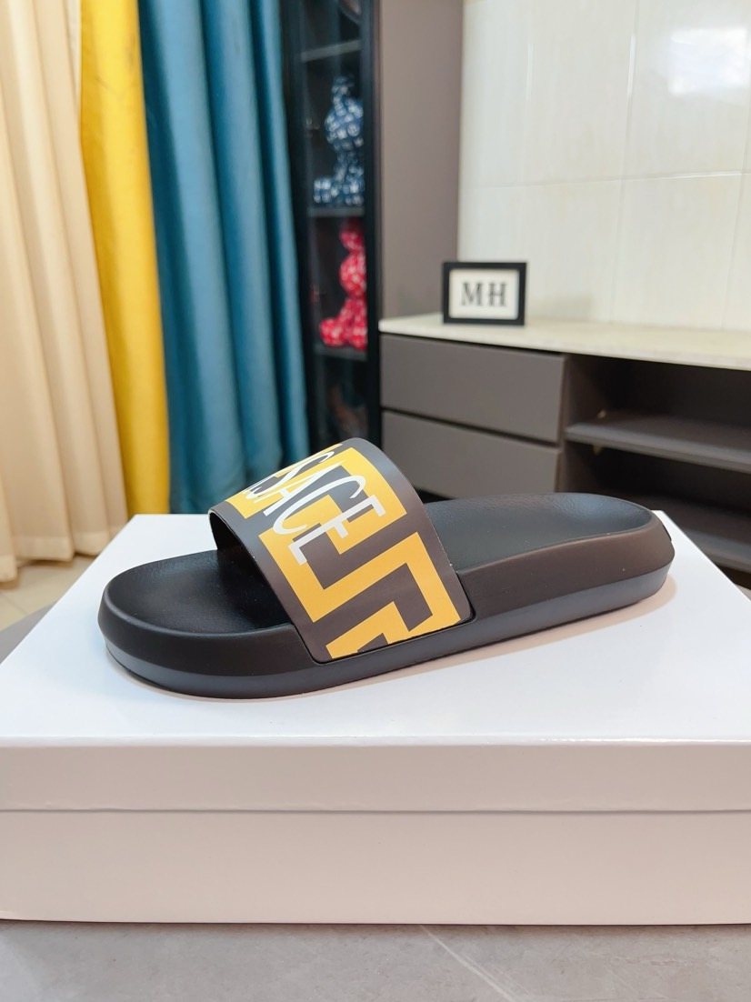 Versace Men's Graphic Slide Sandals
