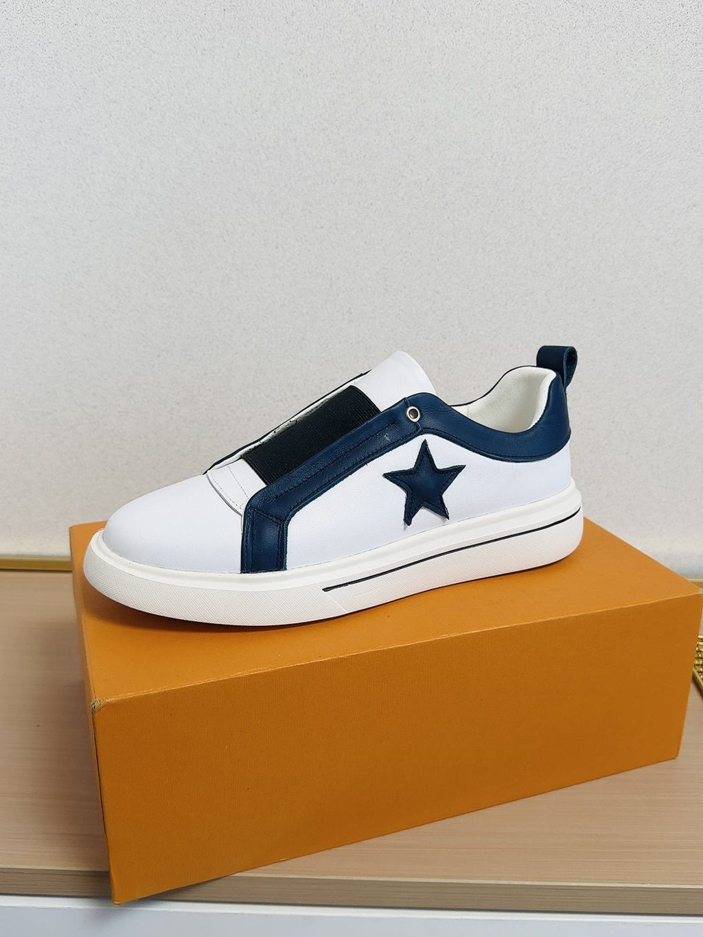 Louis Vuitton Star-Accent Low-Top Sneakers