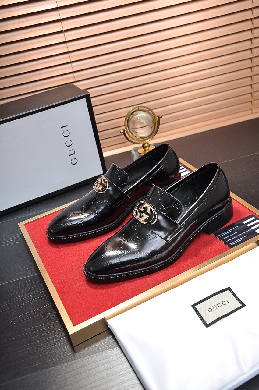 Gucci Men's Buckle Loafers
