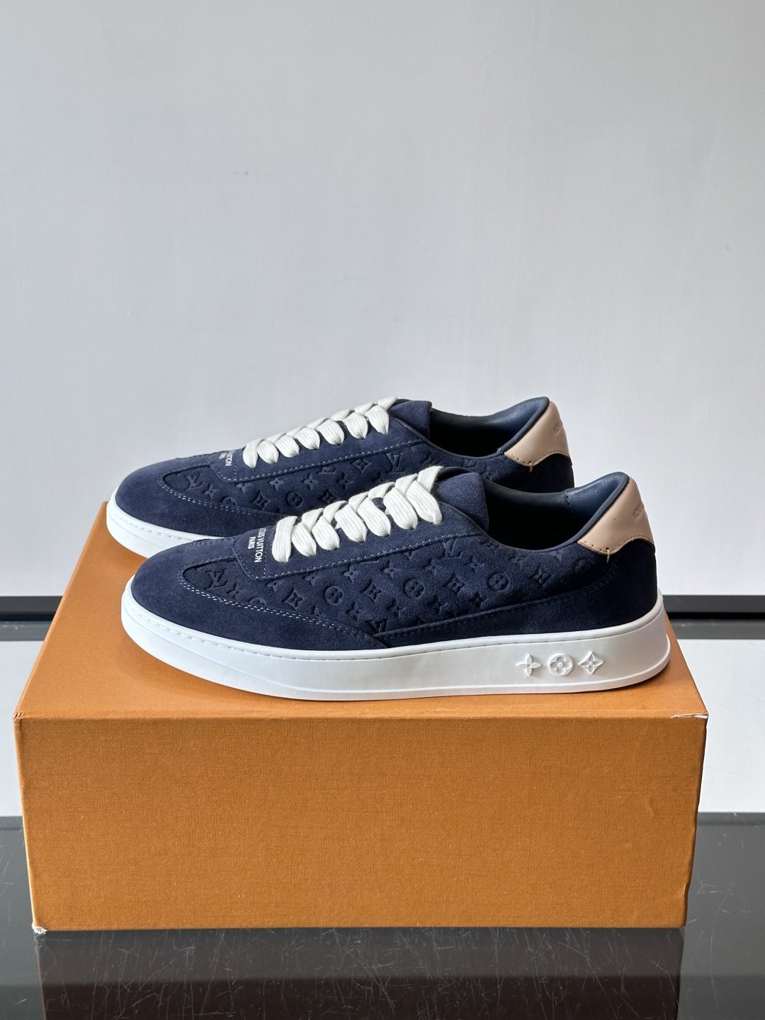 Louis Vuitton Flash Low-Top Sneakers